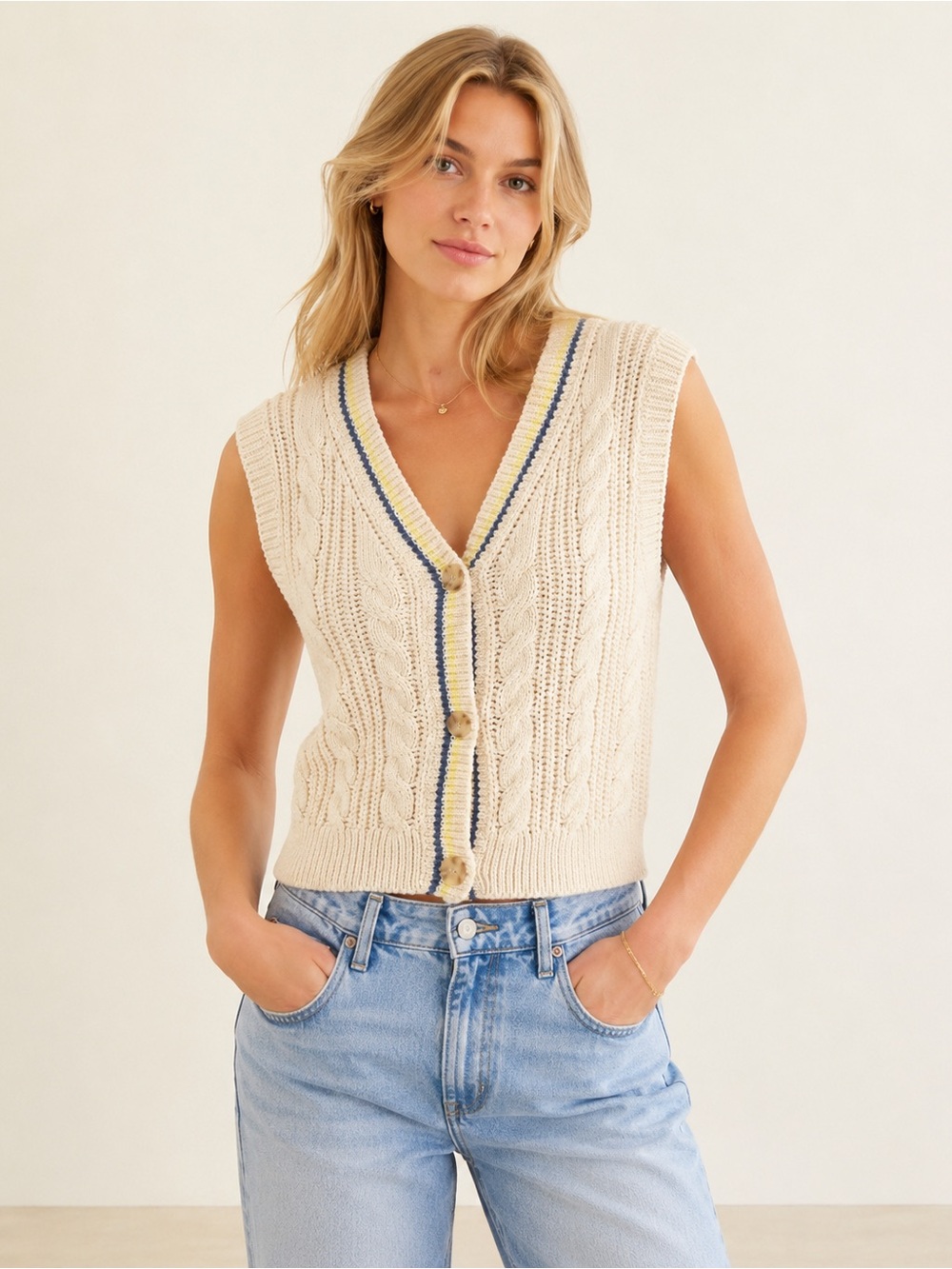 American Eagle Cable Knit Sweater Vest L Cream Varsity Cotton Preppy Coastal - Picture 1 of 6